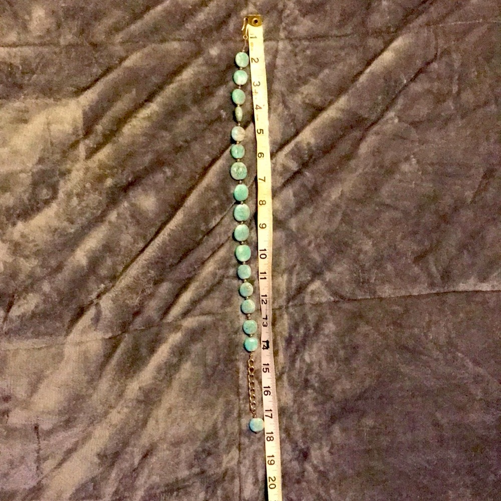 Choker. Vintage stone style bead aqua w crackle swirl brown and cream colors.
